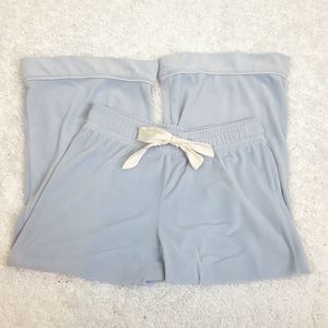 Rachel Parcell baby blue velour wide leg cropped lounge pants womens size small